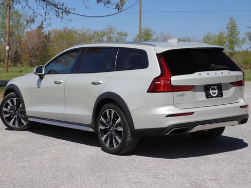 Used 2020 Volvo V60 T5 Cross Country AWD/4WD image 37