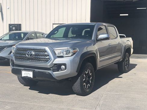 Used 2016 Toyota Tacoma TRD Off-Road w/ Towing Package image 1