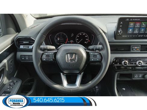 New 2025 Honda Pilot Touring image 13
