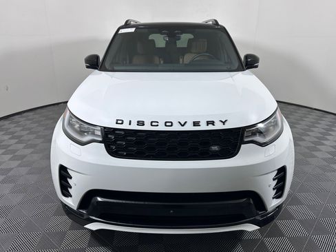 Used 2025 Land Rover Discovery Dynamic SE image 5