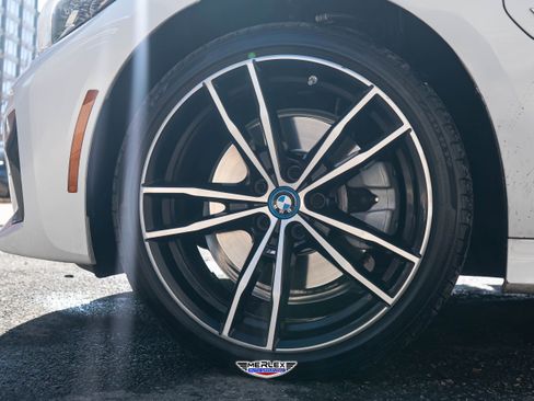 Used 2022 BMW 330e xDrive w/ M Sport Package image 10