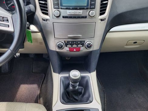 Used 2012 Subaru Outback 2.5i Premium w/ Popular Pkg 1B AWD/4WD image 12