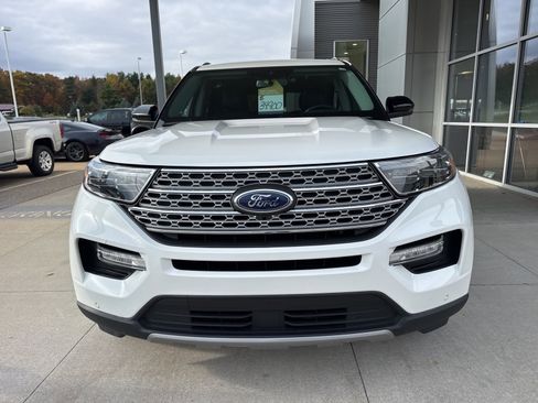 Certified 2022 Ford Explorer Limited w/ Equipment Group 301A image 11