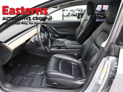 Used 2018 Tesla Model 3 Mid Range RWD image 14