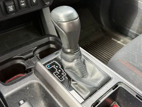 Used 2019 Toyota Tacoma TRD Off-Road AWD/4WD image 25