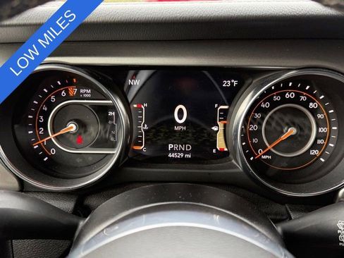 Used 2020 Jeep Wrangler Unlimited Sahara image 19