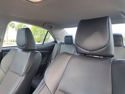 Used 2017 Toyota Corolla SE image 15