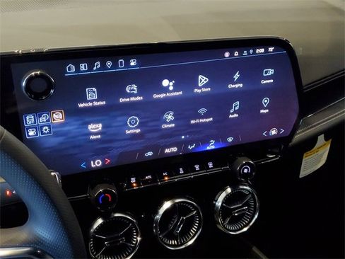 New 2025 Chevrolet Blazer EV LT image 22