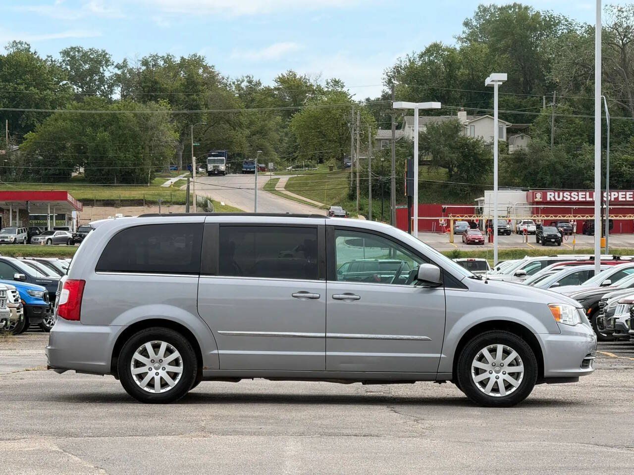 Used 2014 Chrysler Town & Country Touring w/ Trailer Tow Group FWD image 6
