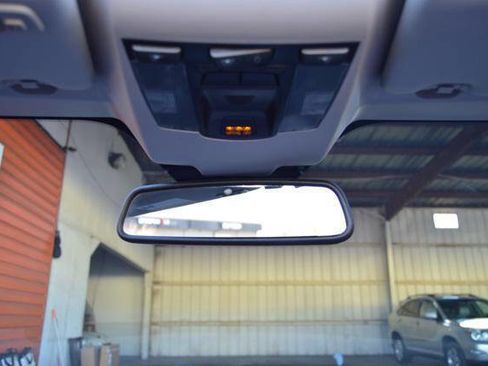 Used 2011 Volvo C70 T5 w/ Convenience Pkg image 31