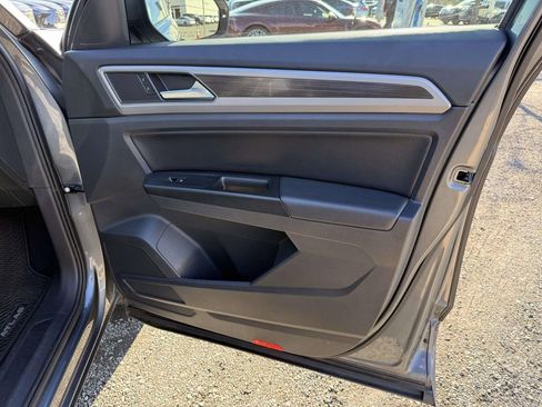 Used 2019 Volkswagen Atlas SE image 15