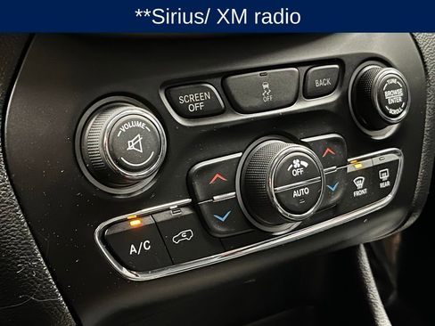 Used 2014 Jeep Cherokee Limited w/ Luxury Group image 10