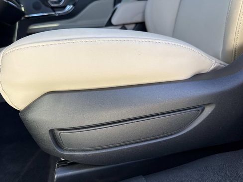 New 2026 Lincoln Corsair Premiere image 20