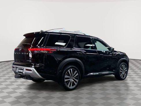 Used 2022 Nissan Pathfinder Platinum w/ Cargo Package AWD/4WD image 13