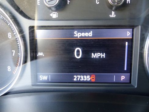 Used 2023 Buick Enclave Essence AWD/4WD image 26