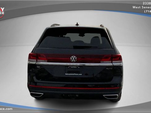 Used 2024 Volkswagen Atlas SE image 6