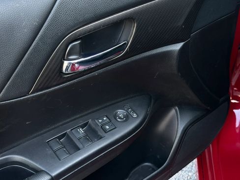 Used 2017 Honda Accord Sport Special Edition image 11