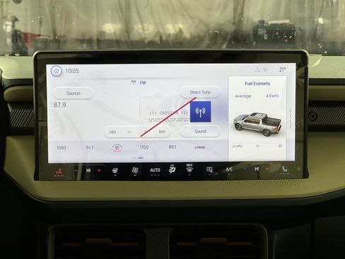 New 2025 Ford Maverick Lariat w/ 4K Tow Package image 18