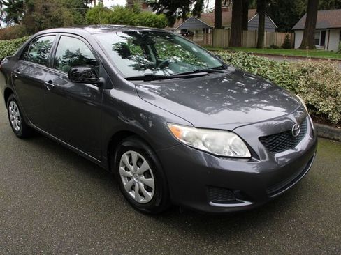 Used 2009 Toyota Corolla Base image 2