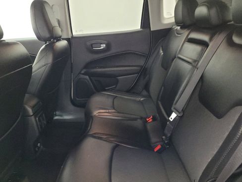 Used 2018 Jeep Compass Latitude w/ Popular Equipment Group FWD image 18