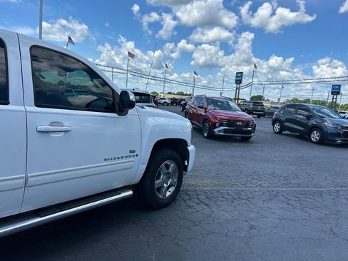 Used 2009 Chevrolet Silverado 1500 LTZ w/ Safety Package RWD image 19