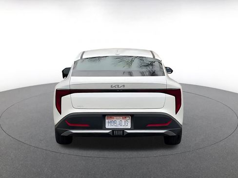 Used 2025 Kia K4 LXS image 12