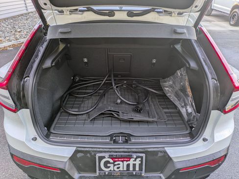 Certified 2023 Volvo C40 P8 Recharge Ultimate w/ Protection Package Premier image 29