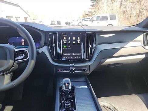 Certified 2024 Volvo XC60 T8 Ultimate w/ Protection Package Premier AWD/4WD image 34
