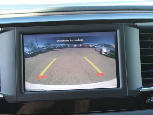 Used 2023 Chrysler Voyager LX FWD image 23