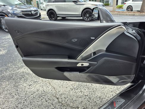 Used 2017 Chevrolet Corvette Z06 w/ Battery Protection Package RWD image 16