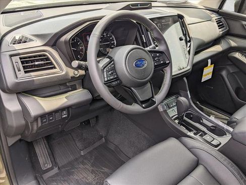 Used 2025 Subaru Ascent Bronze Edition w/ Onyx Package image 3