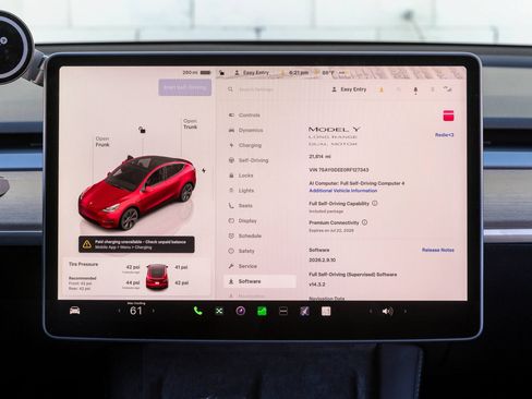 Used 2024 Tesla Model Y Long Range AWD/4WD image 26