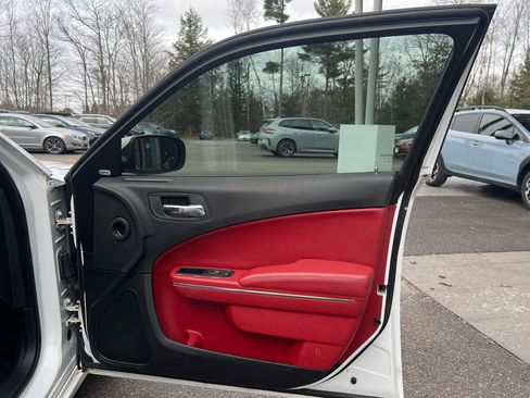 Used 2014 Dodge Charger SXT Plus RWD image 18