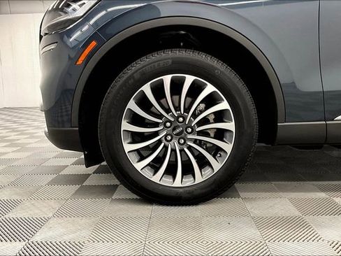 Used 2024 Lincoln Aviator Reserve AWD/4WD image 9