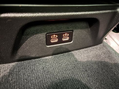 Used 2023 BMW X4 M40i w/ Premium Package image 33