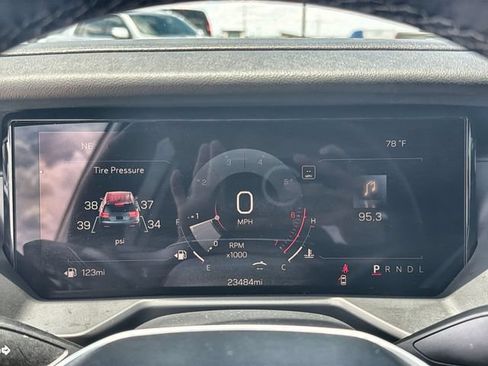 Certified 2026 GMC Acadia Elevation w/ Elevation Premium Package FWD image 12