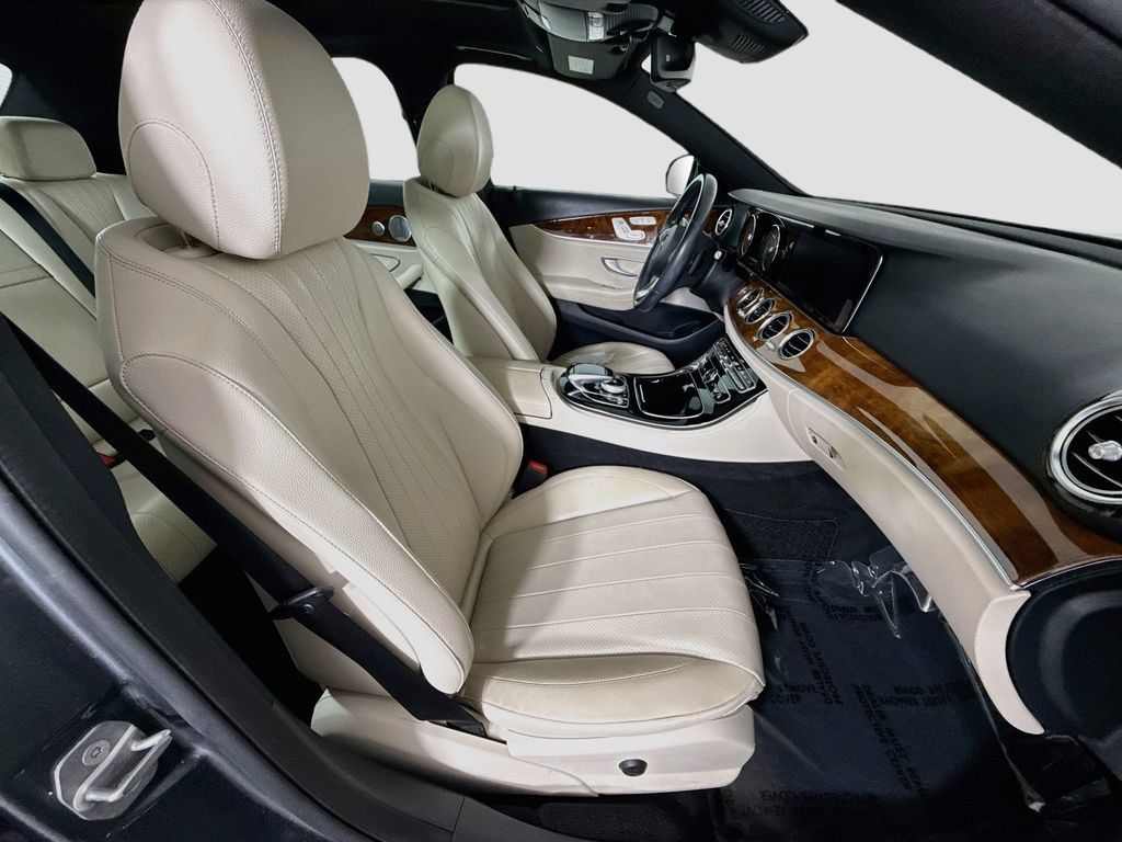 Used 2018 Mercedes-Benz E 300 4MATIC image 29