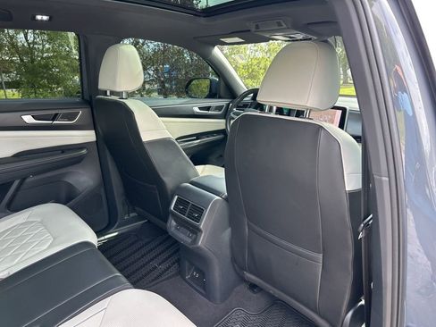 Certified 2024 Volkswagen Atlas Cross Sport SEL Premium R-Line AWD/4WD image 52
