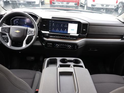 Used 2026 Chevrolet Silverado 1500 LT image 14