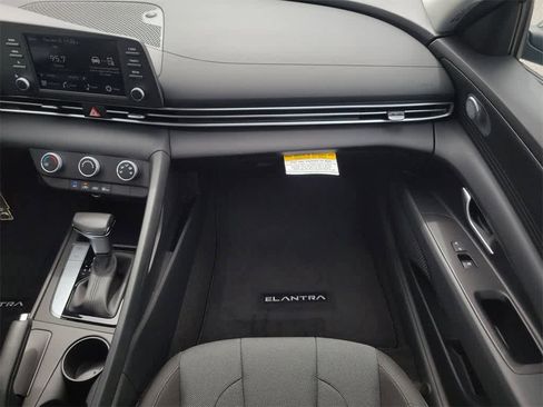 New 2025 Hyundai Elantra SE w/ Cargo Package image 14