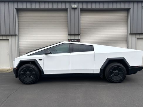 Used 2024 Tesla Cybertruck Cyberbeast image 3