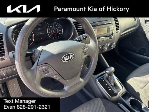 Used 2017 Kia Forte LX FWD image 17