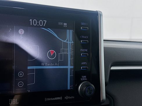 Used 2020 Toyota RAV4 Limited image 22