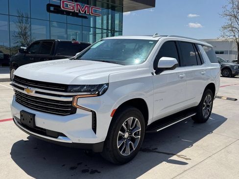 Used 2024 Chevrolet Tahoe LT RWD image 1