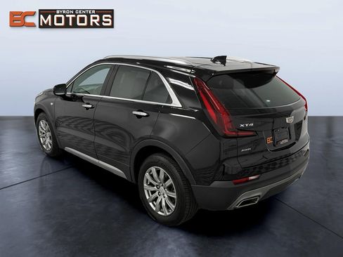 Used 2019 Cadillac XT4 Premium Luxury image 4