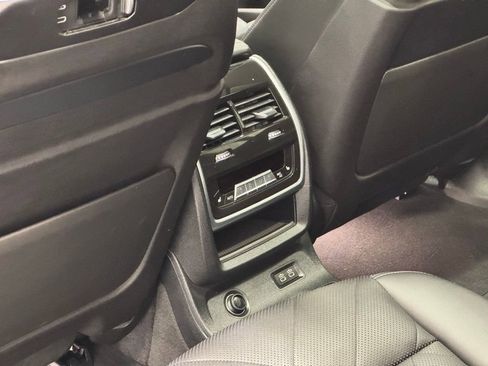 Certified 2024 BMW X7 xDrive40i w/ Executive Package image 22