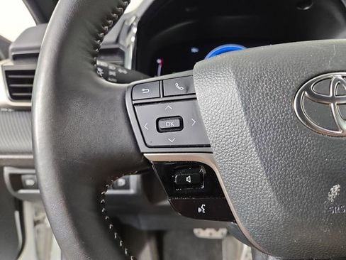 Used 2025 Toyota Camry SE FWD image 21