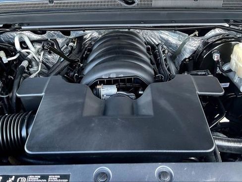 Used 2018 Chevrolet Tahoe LT image 32