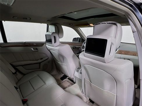 Used 2011 Mercedes-Benz E 350 4MATIC Wagon image 9