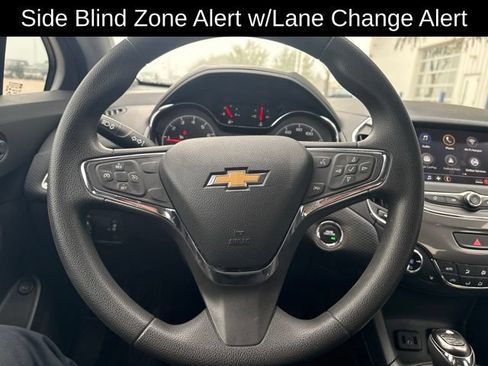 Used 2019 Chevrolet Cruze LT w/ Convenience Package FWD image 11